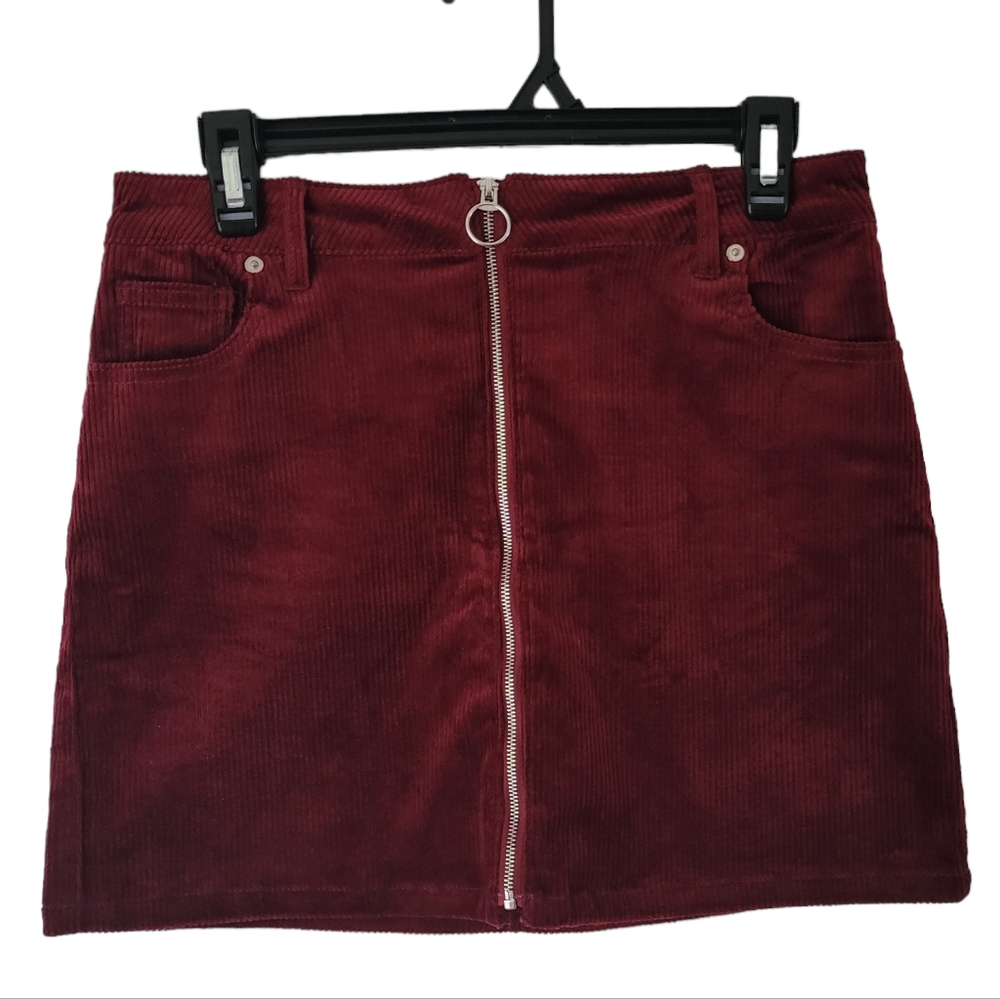 LoveTree Rich Burgundy Corduroy Mini Skirt Size Medium Fall Autumn Preppy